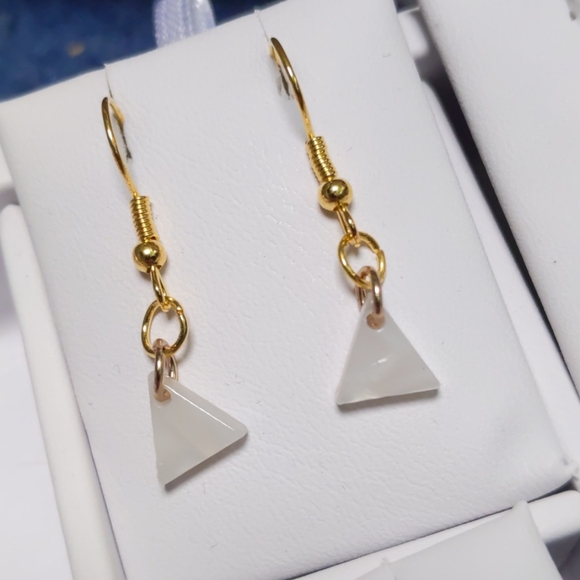 Gold Triangle earrings - Picture 8 of 9
